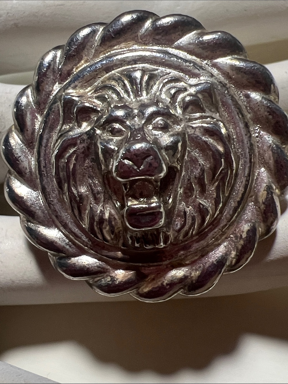 Unbranded Silver Lion Face clip-on Earrings - Silver Tone - Picture 2 of 7